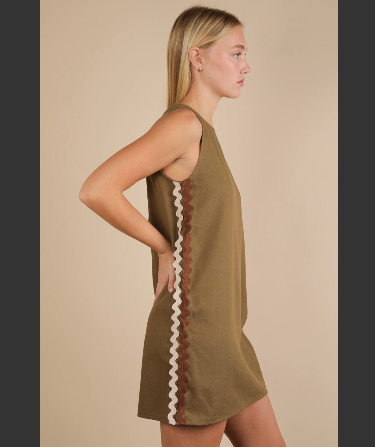 Wave detail shift dress